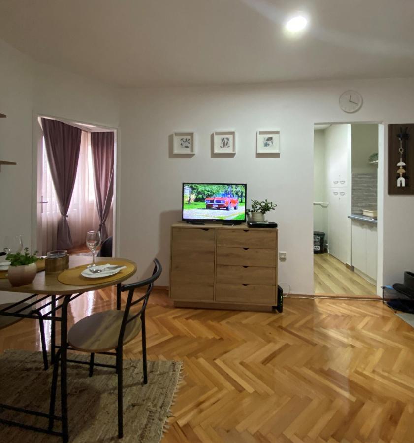 Apartman Kosta เลสโควัซ ภายนอก รูปภาพ